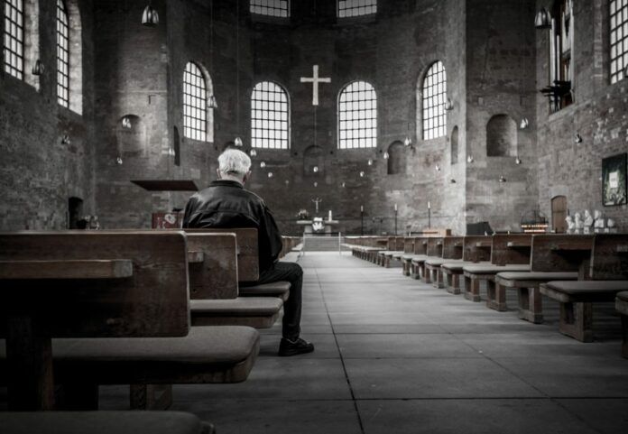 Hay ideologías que aplastan la espiritualidad