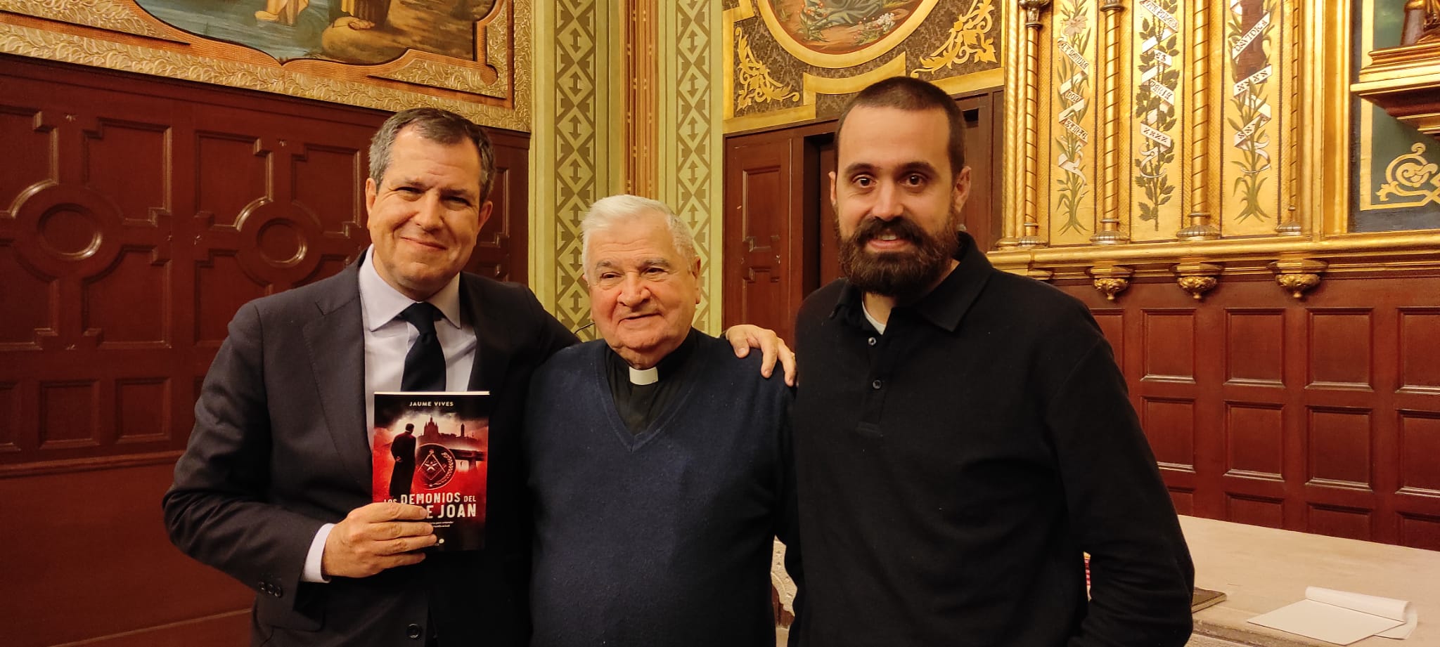 Álex Rosal con Rafael Méndez en la presentación de la novela de Jaume Vives